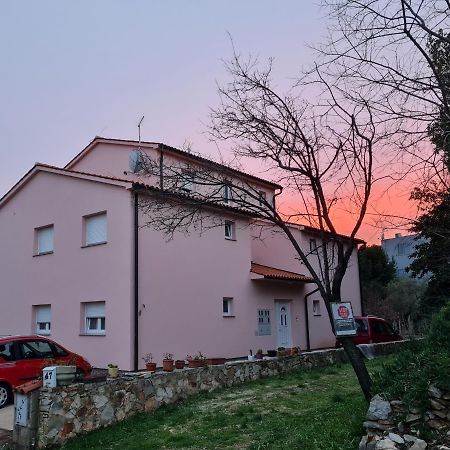 PUY Apartment Tomas Near The Beach מראה חיצוני תמונה